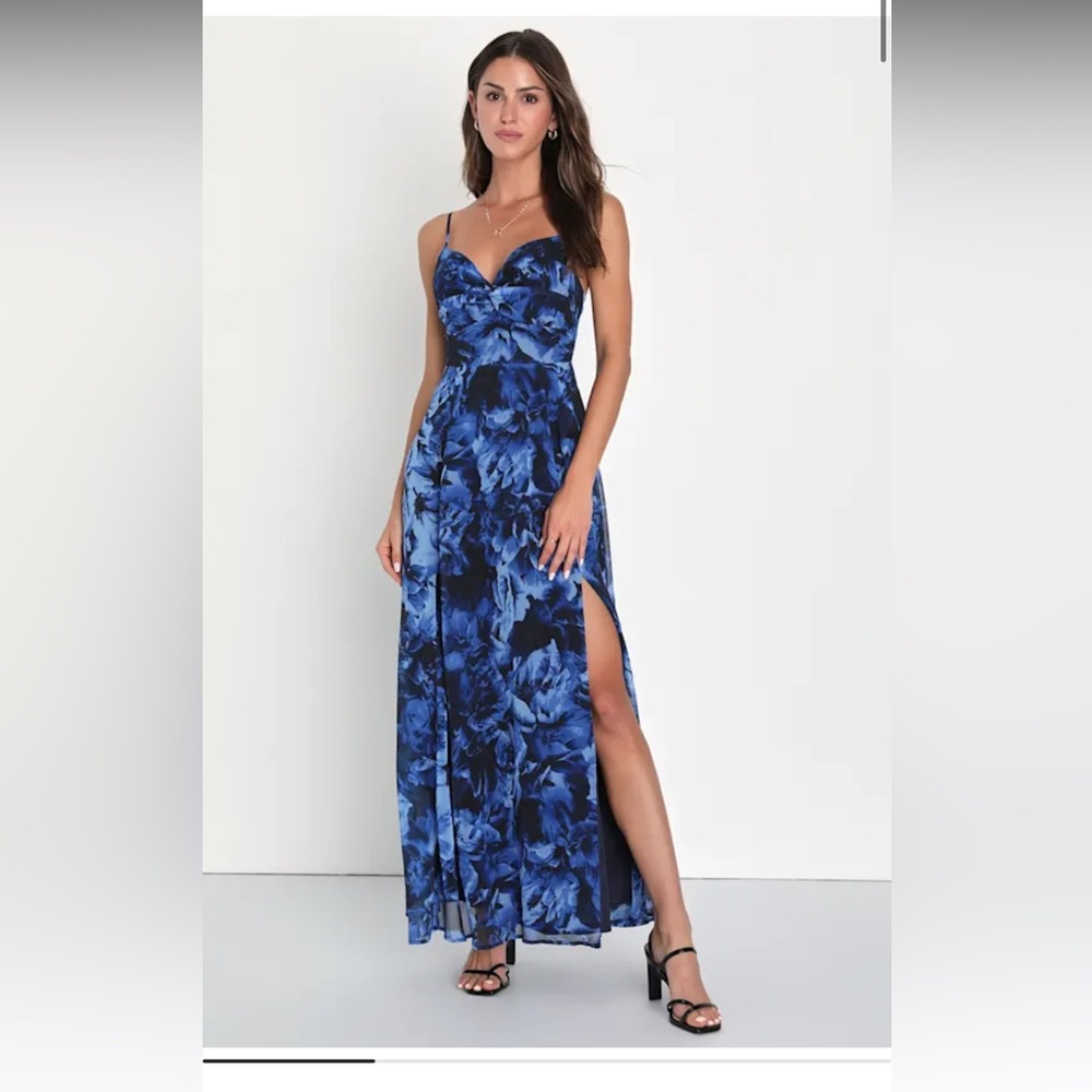 New/Never Worn: Lulu's Soul Blue Floral Print Twist-Front Maxi Dress - Large